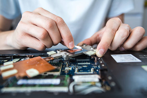 Teknisi Jasa service laptop Cimanggis profesional kami siap datang ke rumah dan kantor Anda di wilayah Anda